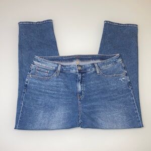 Chicos So Slimming Girlfriend Slim Leg Crop jeans W16